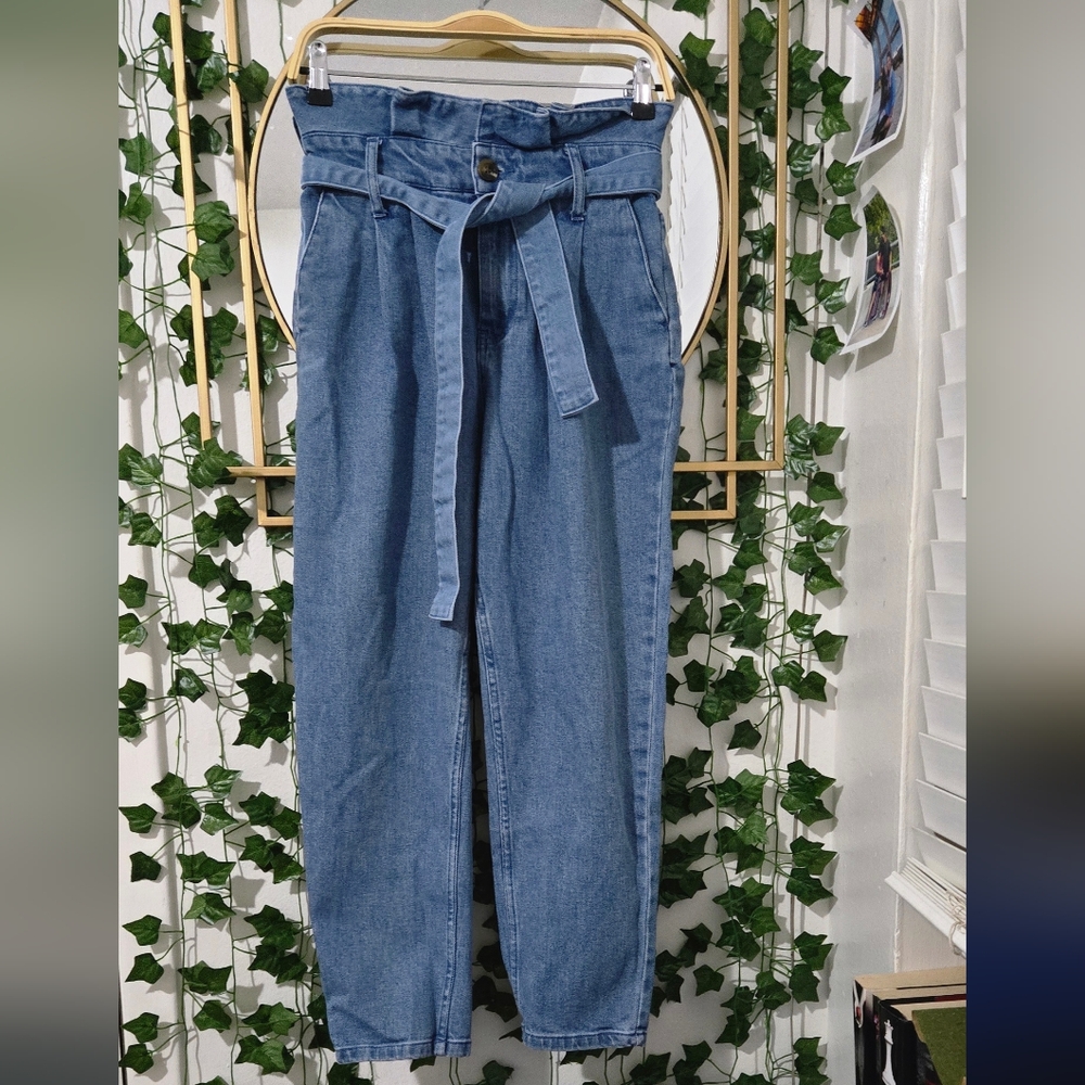 Women's Blue High-Waisted Jeans